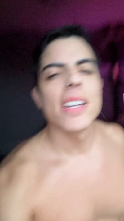 Watch GREU28's leaked NSFW video on TwXstars