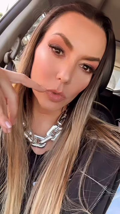 Watch vanessa La vecina's leaked NSFW video on TwXstars