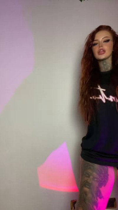 Watch Charlie E ♡'s leaked NSFW video on TwXstars