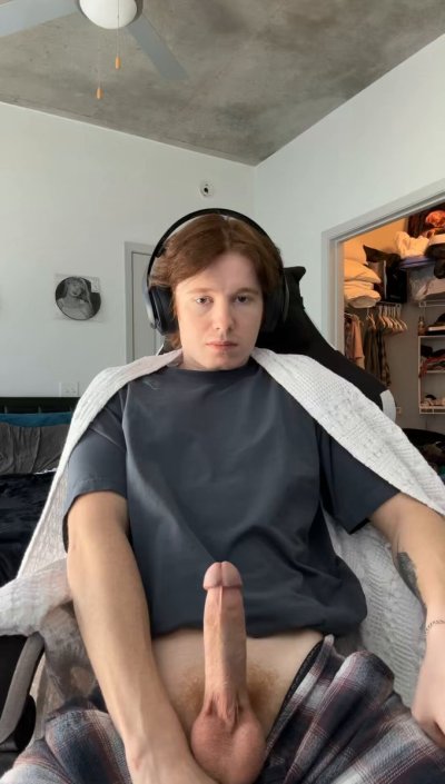 Watch itsevanwade's leaked NSFW video on TwXstars