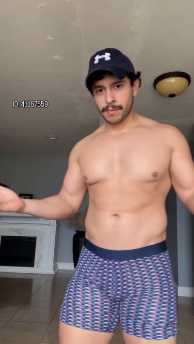 Watch Osvaldo Mireles 👨🏻's leaked NSFW video on TwXstars
