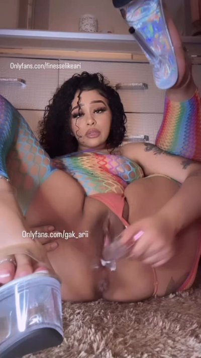 Watch Ariel Love 💗🤲🏽💰's leaked NSFW video on TwXstars