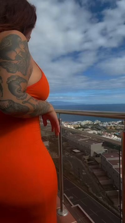 Watch Charlie E ♡'s leaked NSFW video on TwXstars