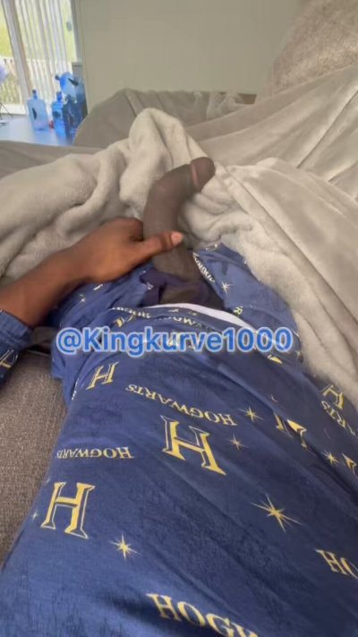 Watch King Kurve's leaked NSFW video on TwXstars