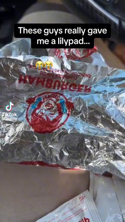 Watch a girl with no face ⚡️'s leaked NSFW video on TwXstars