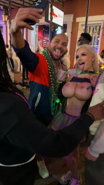 Watch Bad Bella xo's leaked NSFW video on TwXstars