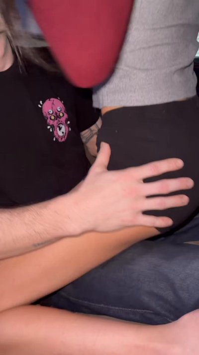 Watch youlovemads's leaked NSFW video on TwXstars