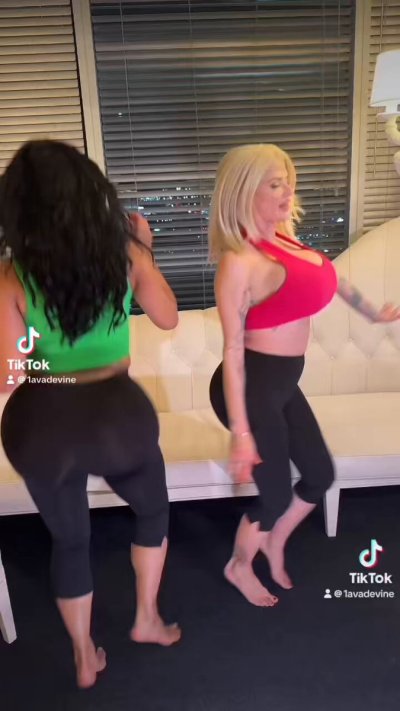 Watch Ava Devine Official's leaked NSFW video on TwXstars