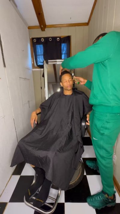 Watch King Khi Lavene's leaked NSFW video on TwXstars