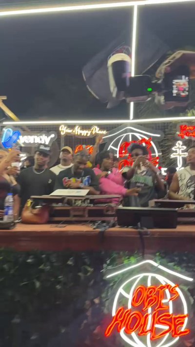 Watch ℤ𝕖𝕖𝕫𝕙𝕦!'s leaked NSFW video on TwXstars