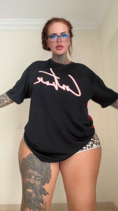 Watch Charlie E ♡'s leaked NSFW video on TwXstars