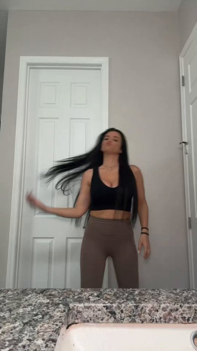 Watch Lucklessholly's leaked NSFW video on TwXstars