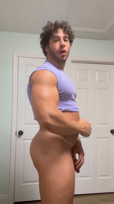 Watch JohnBronco's leaked NSFW video on TwXstars