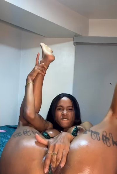 Watch official_verog's leaked NSFW video on TwXstars