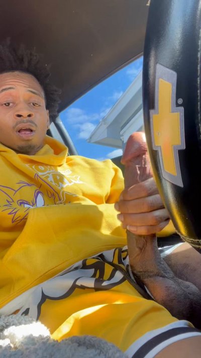 Watch IG- yeahitzrell's leaked NSFW video on TwXstars