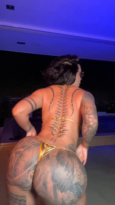 Watch Delettraaoficial's leaked NSFW video on TwXstars