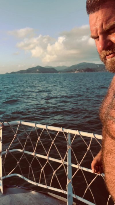 Watch Oz (Naughtiest Gay Bear on OF) 😈's leaked NSFW video on TwXstars