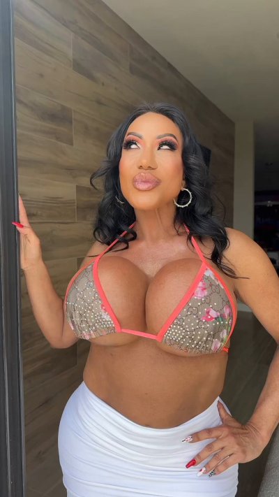 Watch Ava Devine Official's leaked NSFW video on TwXstars