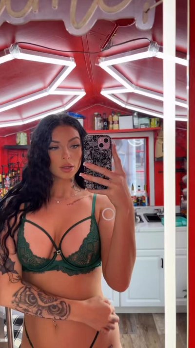 Watch Aspen's leaked NSFW video on TwXstars