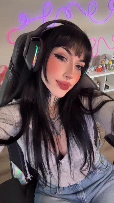 Watch nordlys's leaked NSFW video on TwXstars