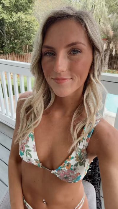 Watch kinlee 👸🏼's leaked NSFW video on TwXstars