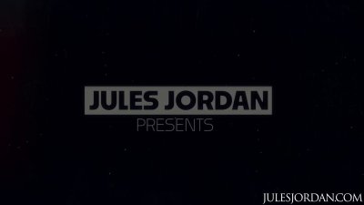Watch Jules Jordan's leaked NSFW video on TwXstars