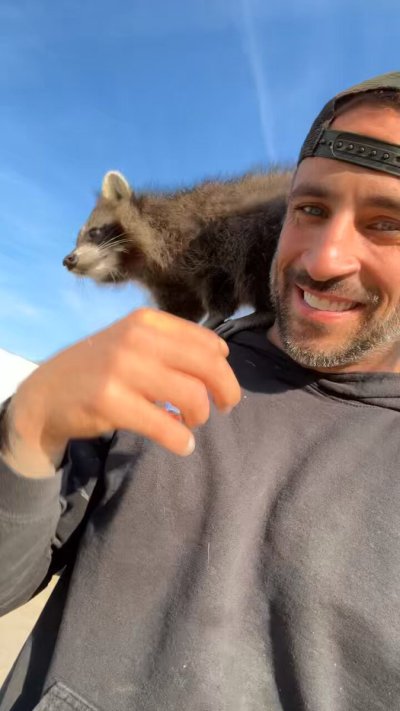 Watch Squirrel_Dad's leaked NSFW video on TwXstars