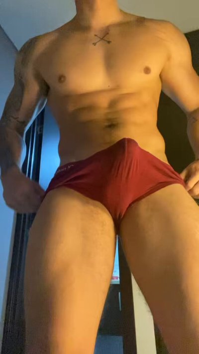 Watch Spartacozz's leaked NSFW video on TwXstars