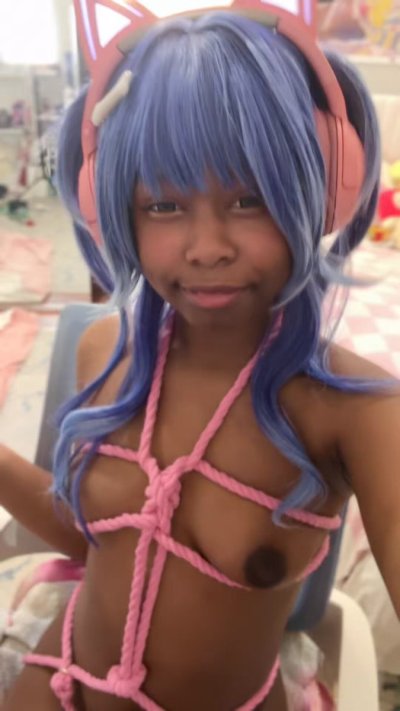 Watch Ovipawsitor 🐾's leaked NSFW video on TwXstars