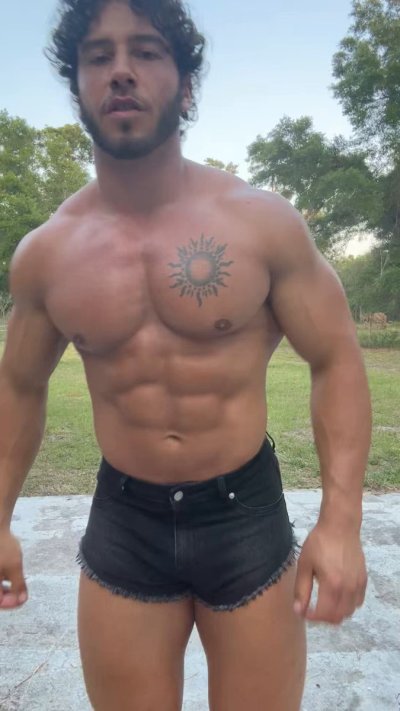 Watch JohnBronco's leaked NSFW video on TwXstars