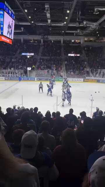 Watch DJ Kam Bennett's leaked NSFW video on TwXstars