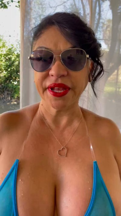 Watch Mrs. Kitty Cat's leaked NSFW video on TwXstars