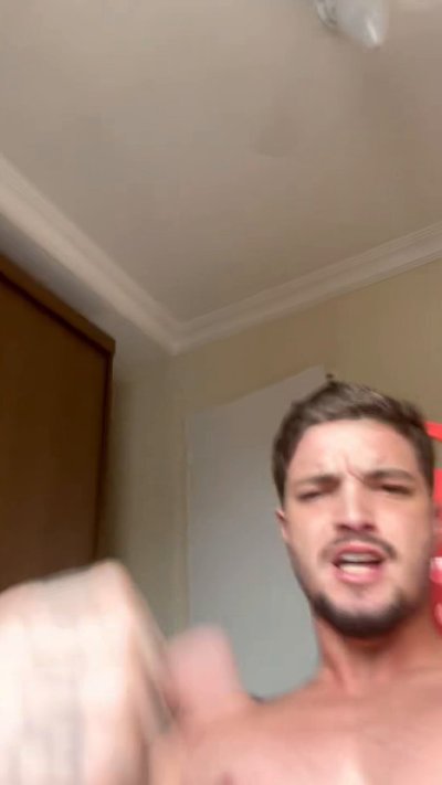 Watch Erick Diaz Oficial's leaked NSFW video on TwXstars