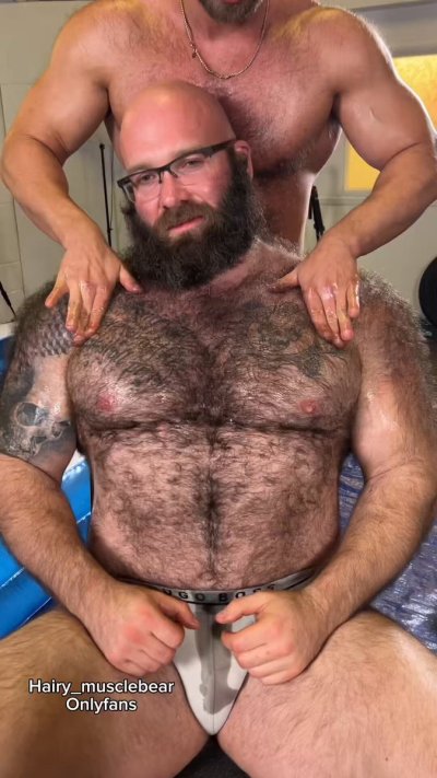 Watch hairy_musclebear's leaked NSFW video on TwXstars