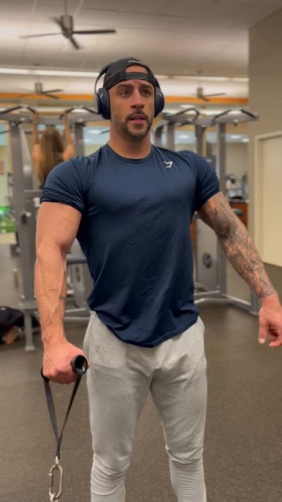 Watch Squirrel_Dad's leaked NSFW video on TwXstars