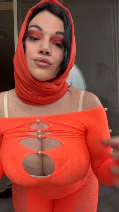 Watch Mona Azar🔥's leaked NSFW video on TwXstars