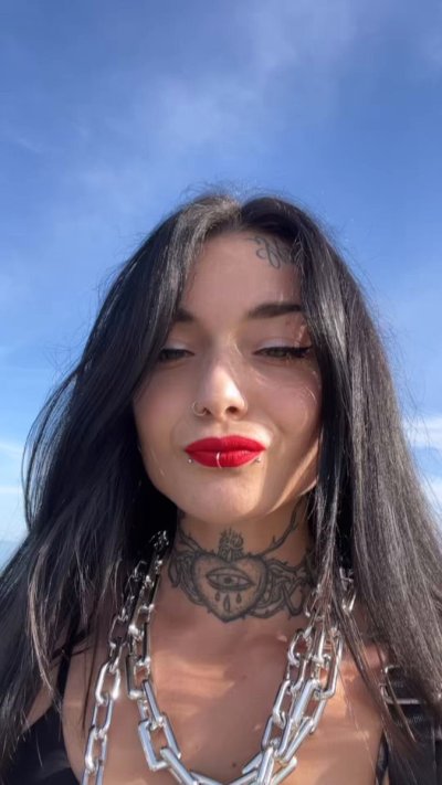 Watch Snow 🐍's leaked NSFW video on TwXstars