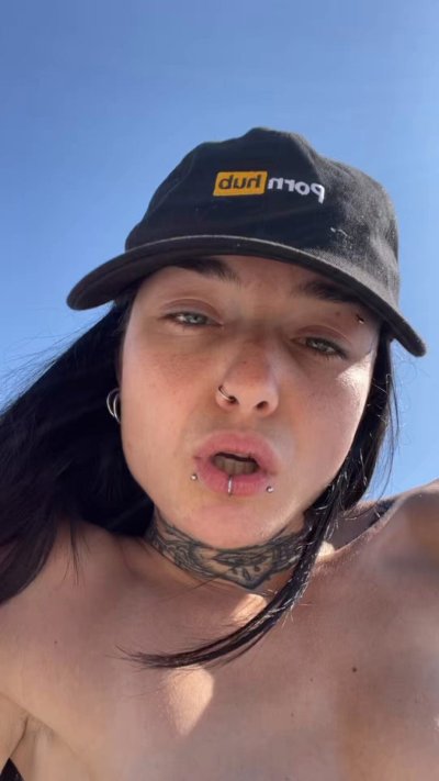 Watch Snow 🐍's leaked NSFW video on TwXstars