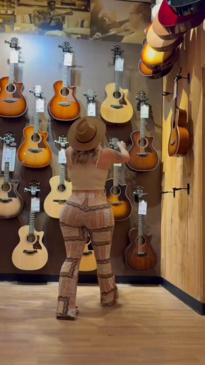 Watch Nichole SciFiBlonde's leaked NSFW video on TwXstars