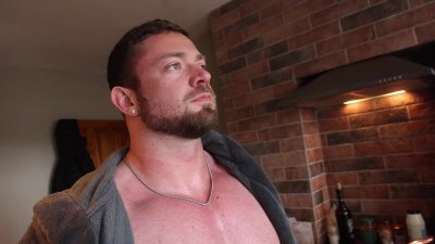 Watch Eddie's leaked NSFW video on TwXstars