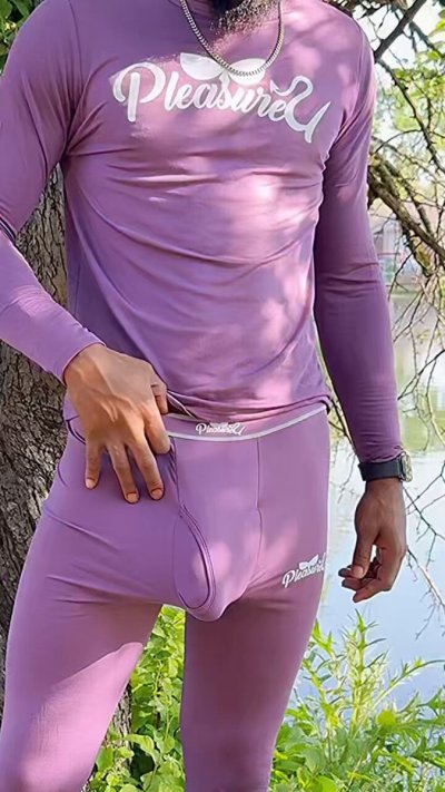 Watch PleasureUU.com's leaked NSFW video on TwXstars