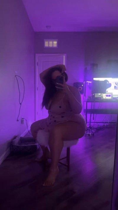 Watch FACETIMES DM 🫶🏼 SEXTING's leaked NSFW video on TwXstars