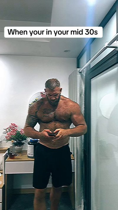 Watch Oz (Naughtiest Gay Bear on OF) 😈's leaked NSFW video on TwXstars