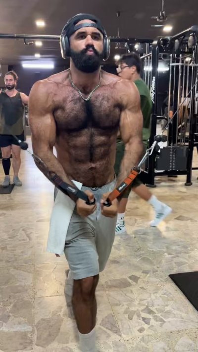 Watch IG: PersianWolf2.0 🐺's leaked NSFW video on TwXstars