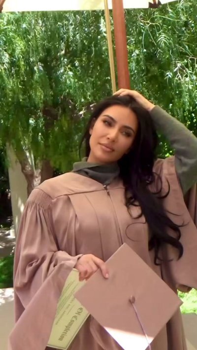 Watch Kim Kardashian's leaked NSFW video on TwXstars