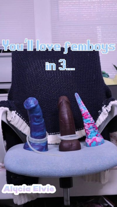 Watch Ovipawsitor 🐾's leaked NSFW video on TwXstars