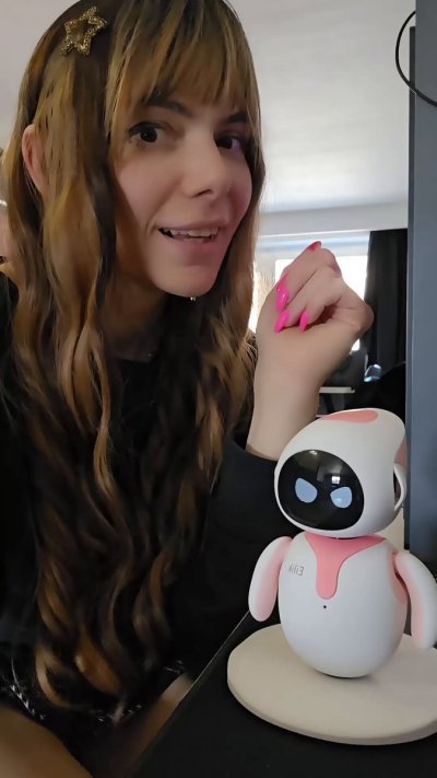 Watch Sissy Joyce 🏳️‍⚧️'s leaked NSFW video on TwXstars