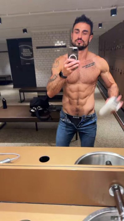 Watch AdamAlberto's leaked NSFW video on TwXstars