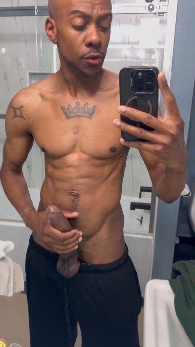 Watch The Real - Izzy Jamess's leaked NSFW video on TwXstars