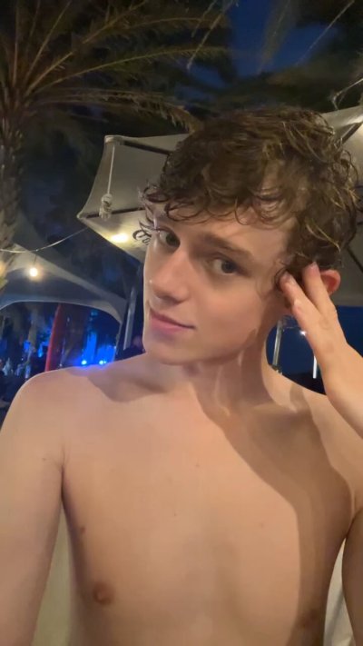 Watch Rourke's leaked NSFW video on TwXstars